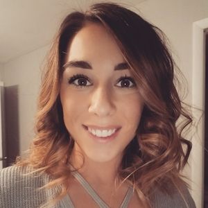 Meet your Posher, Vanessa